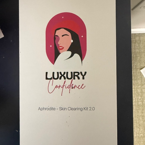 Luxury Confidence Aphrodite- Skin clearing kit 2.0 - Picture 2 of 2